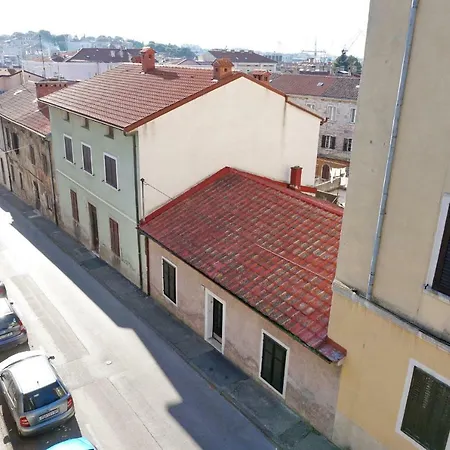Epulon Apartamento Pula